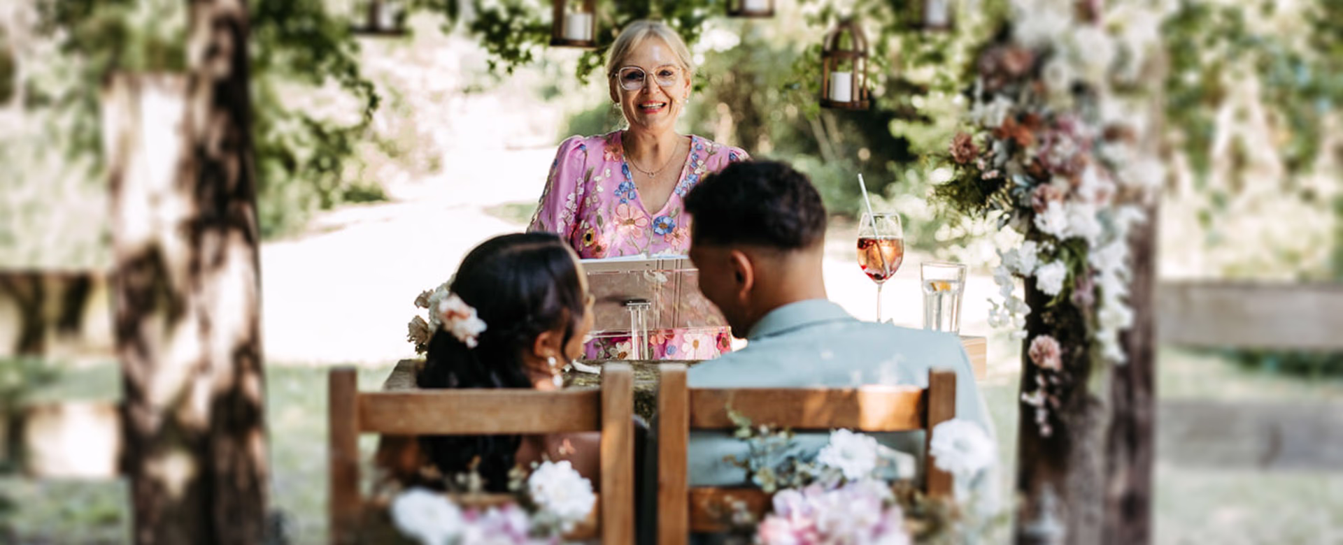 Freie Traurednerin Petra Knoll bei einer Hochzeit in der Pfalz